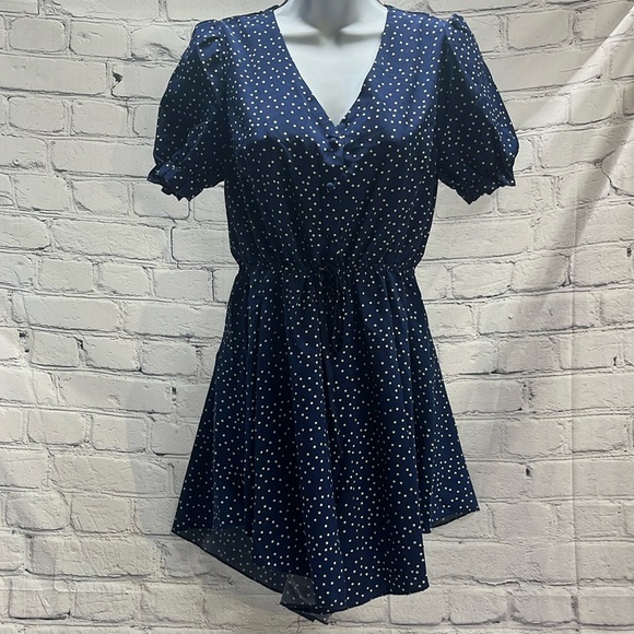 Blue and white polkadotted romper - Picture 2 of 6